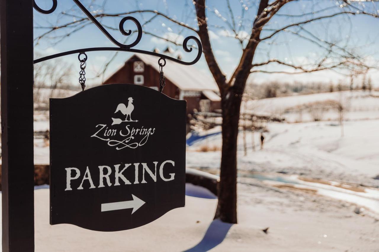 Bed and Breakfast Zion Springs Hamilton Екстер'єр фото